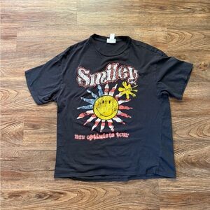 Black H&M Graphic Tee – Size Large 🖤